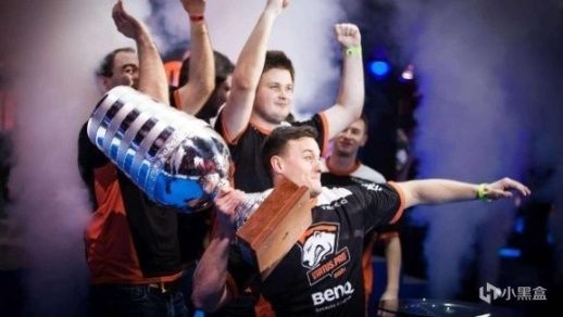 贝林厄姆两 贝林厄姆两